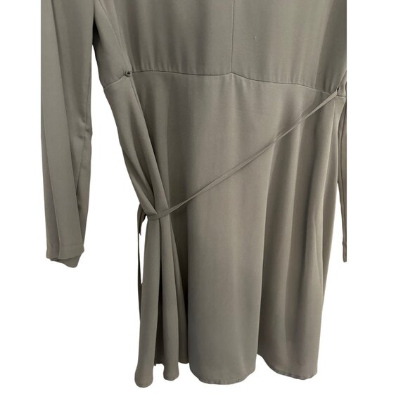 👗 Lush Deep V Tie-Front Dress (Size M) - Picture 3 of 6